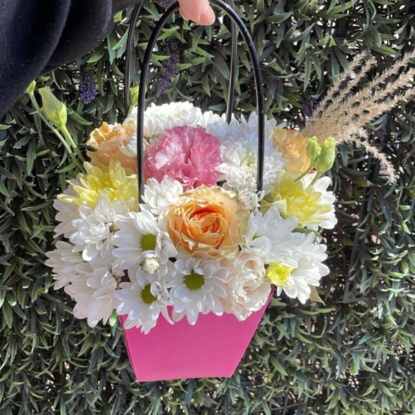 Композиция в коробке «Весеннее пробуждение»  в Бахчисарае