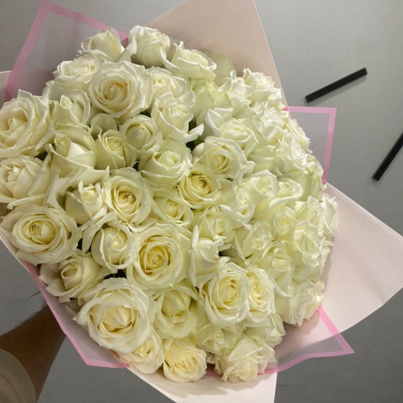 75 белых роз  в Бахчисарае