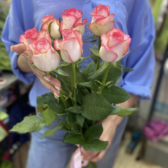 Букет 7 розовых роз в Бахчисарае