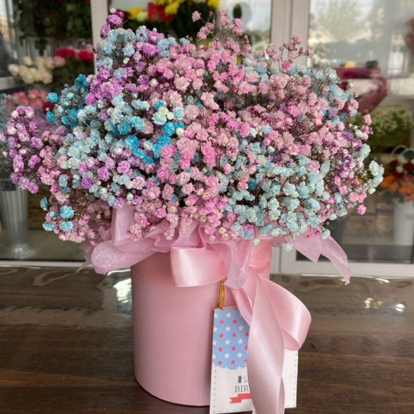 Гипсофила в розовой коробке  в Бахчисарае