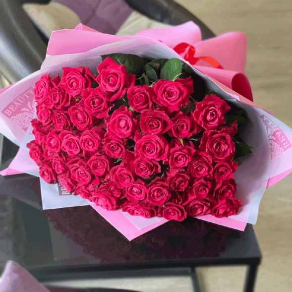 51 розовая роза в Бахчисарае