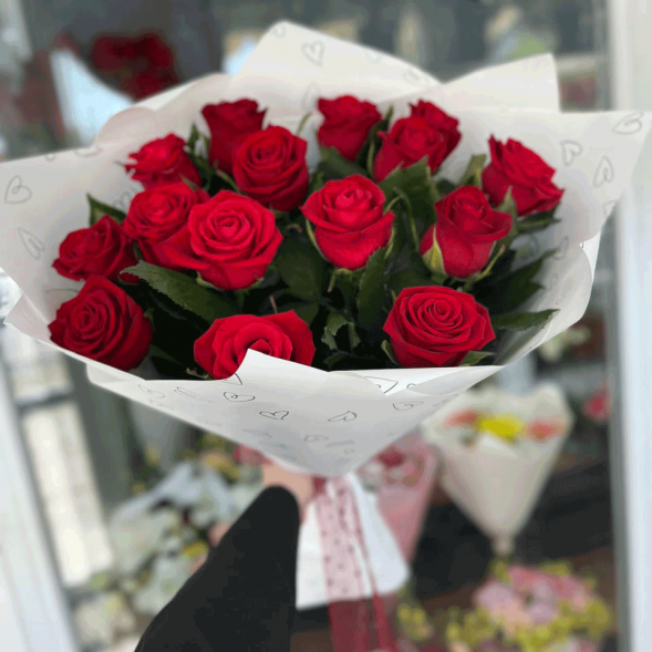 Букет 15 красных роз в Бахчисарае