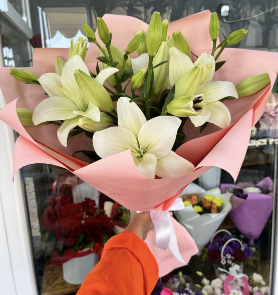 Букет из 3 лилий - Мелодия любви в Бахчисарае