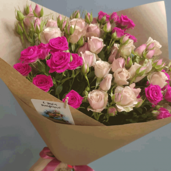 Букет 7 нежных кустовых роз микс в Бахчисарае