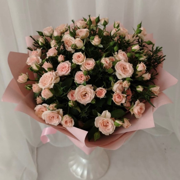 Букет из кустовых роз «Крем-брюле»  в Бахчисарае