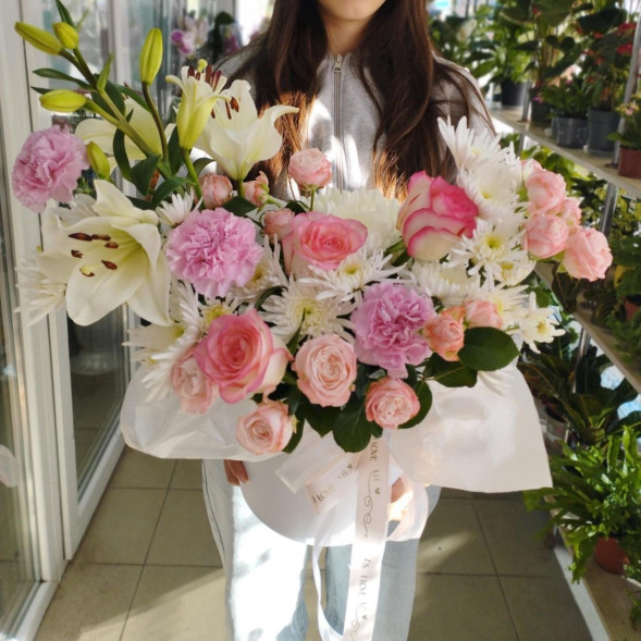 Композиция в коробке «Белый вальс»  в Бахчисарае